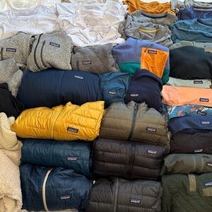 20 ITEMS PATAGONIA MYSTERY BOX